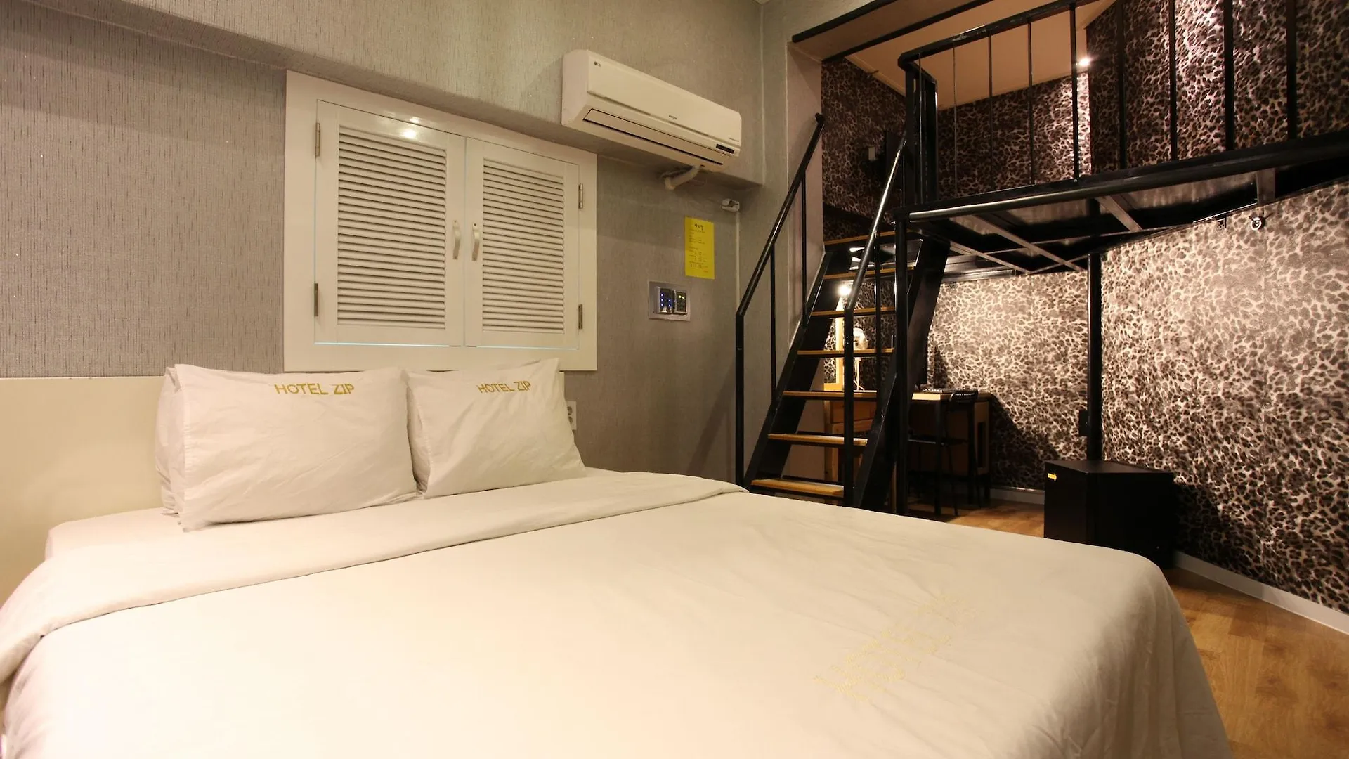 Zip Hotel Seoul 3*,